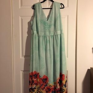 ✨✨ SALE ✨✨ Simply Be Floral Maxi Dress